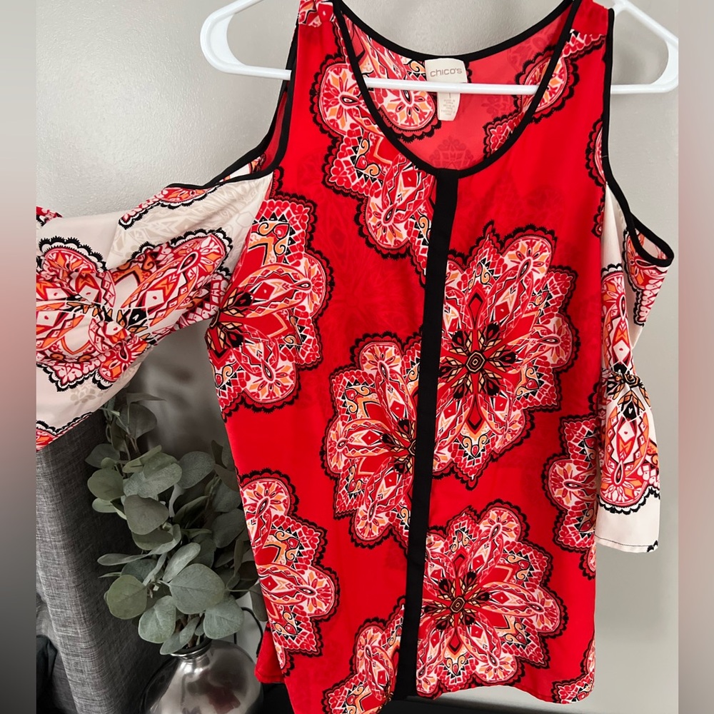 Chico’s cold shoulder top with flared sleeves